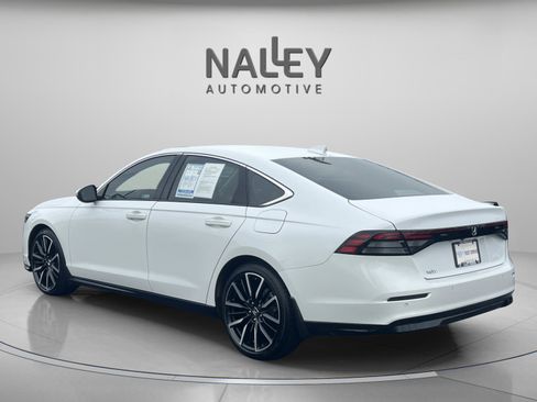 Used 2025 Honda Accord Touring image 4