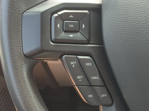 Used 2021 Ford F750 2WD Regular Cab Super Duty image 19