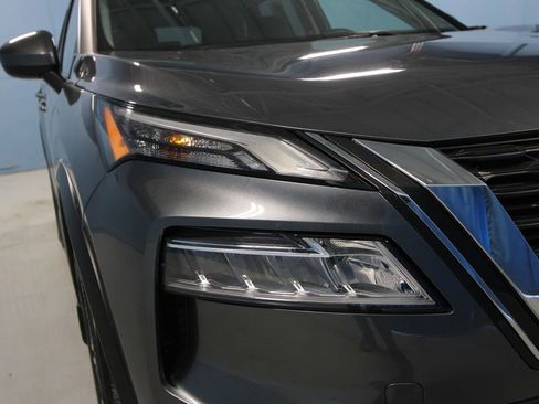 Used 2023 Nissan Rogue SV image 32