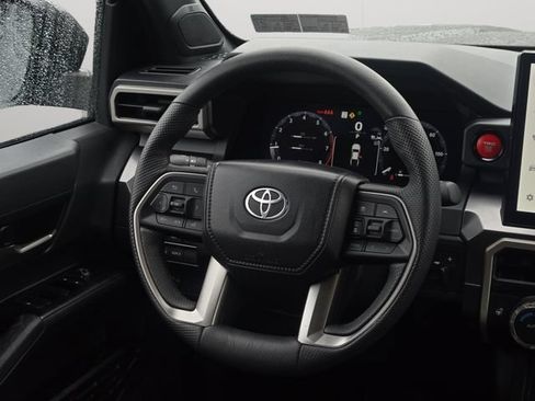 Used 2025 Toyota Tacoma TRD Off-Road w/ TRD Off Road Upgrade Package AWD/4WD image 18