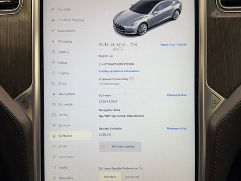 Used 2013 Tesla Model S image 22