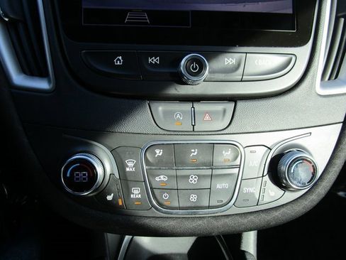 Used 2022 Chevrolet Malibu LT image 35