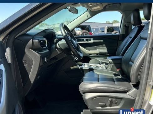 Used 2023 Ford Explorer XLT w/ Equipment Group 202A AWD/4WD image 7