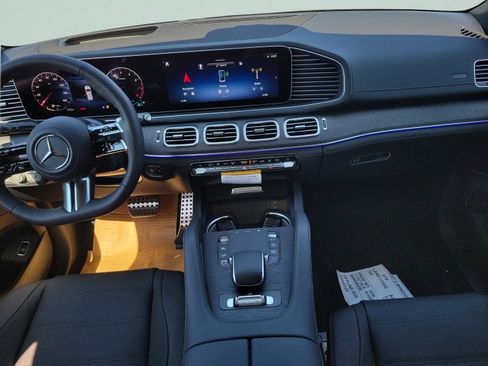 New 2026 Mercedes-Benz GLS 580 4MATIC image 13