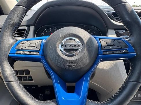 Certified 2022 Nissan Rogue Sport SV AWD/4WD image 18