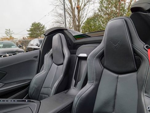 Used 2022 Chevrolet Corvette Stingray Convertible w/ 1LT image 59