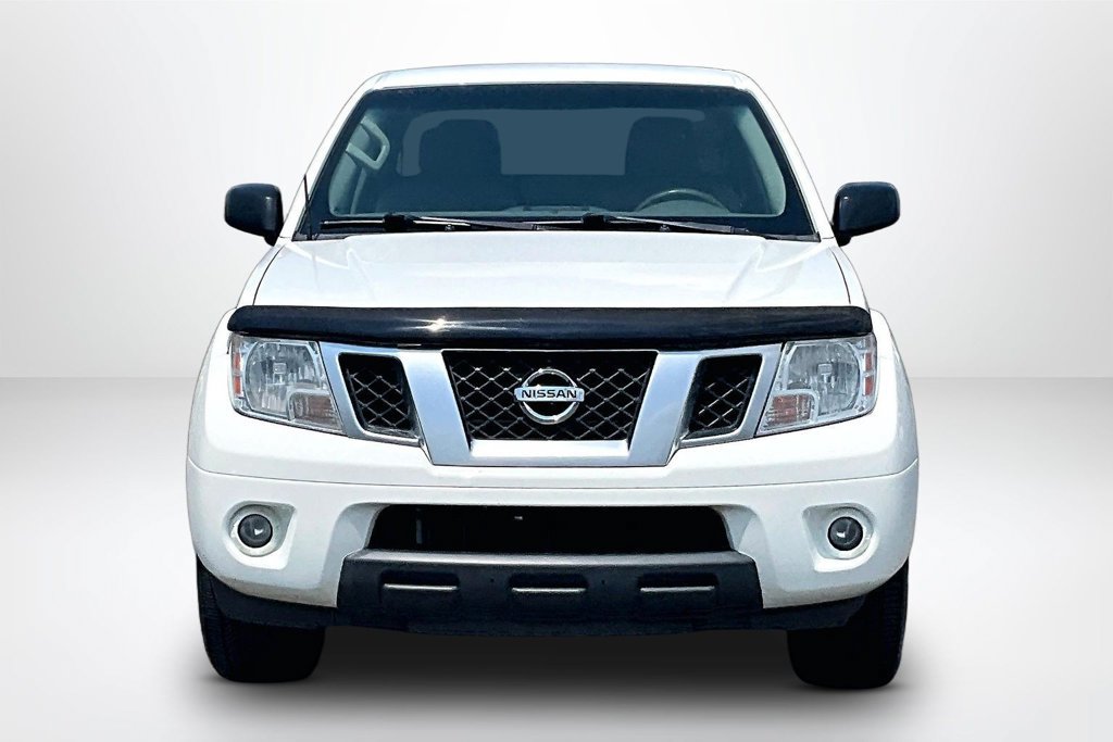 Used 2020 Nissan Frontier 2WD Crew Cab image 2