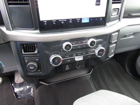 Used 2025 Ford F150 XLT w/ Equipment Group 301A Standard AWD/4WD image 17