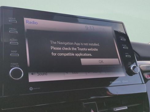 Used 2024 Toyota Camry XLE FWD image 17