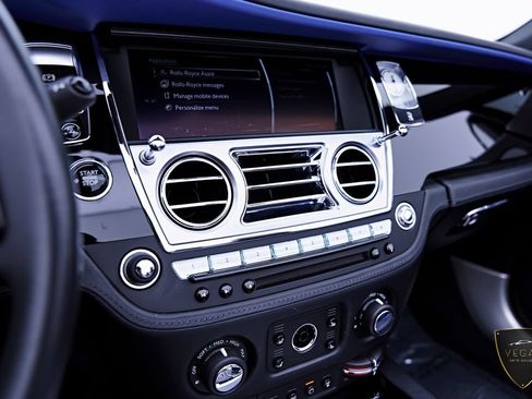 Used 2019 Rolls-Royce Dawn RWD image 88