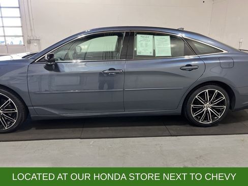 Used 2020 Toyota Avalon XSE image 4