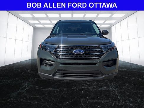 Used 2023 Ford Explorer XLT w/ Class IV Trailer Tow Package AWD/4WD image 8