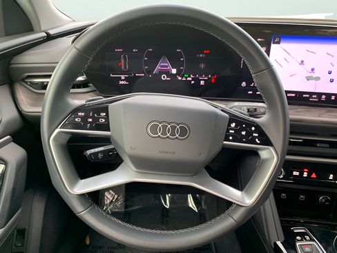 Certified 2025 Audi Q5 Premium Plus AWD/4WD image 15