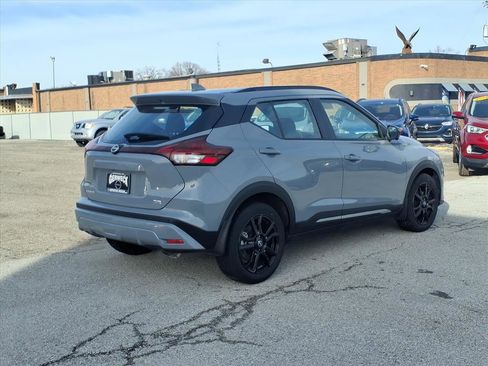 Used 2023 Nissan Kicks SR image 6