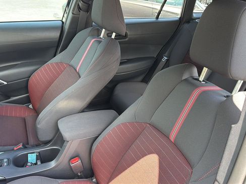 Used 2025 Toyota Corolla Cross AWD Hybrid image 27