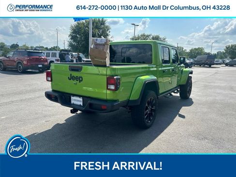 Used 2025 Jeep Gladiator Sport AWD/4WD image 4