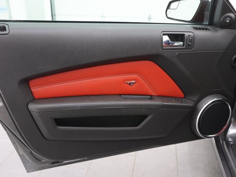 Used 2014 Ford Mustang GT Premium RWD image 32