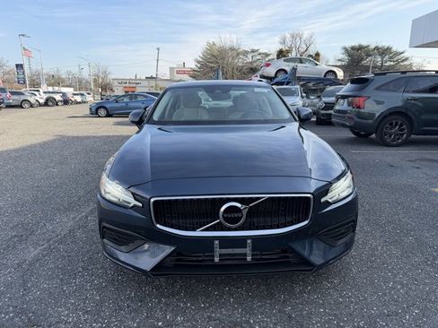 Used 2020 Volvo S60 T6 Momentum w/ Protection Package image 8