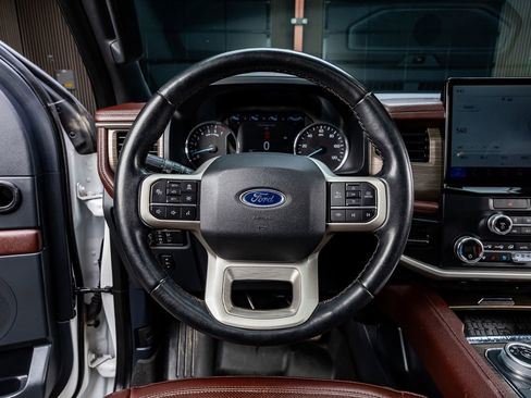 Used 2022 Ford Expedition Max Limited image 15