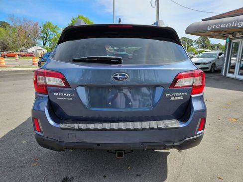 Used 2017 Subaru Outback 2.5i Limited AWD/4WD image 6