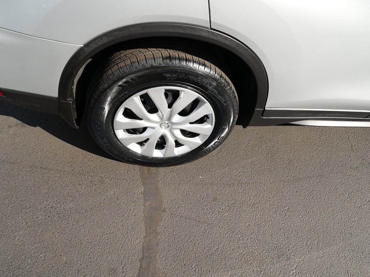 Used 2019 Nissan Rogue S AWD/4WD image 30
