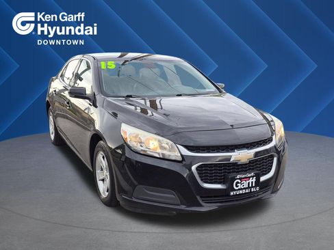 Used 2015 Chevrolet Malibu LT FWD image 1