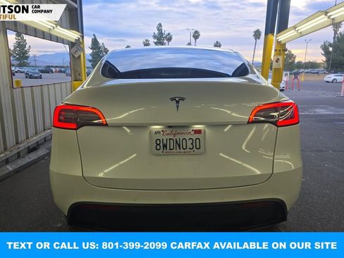 Used 2022 Tesla Model Y Long Range image 8