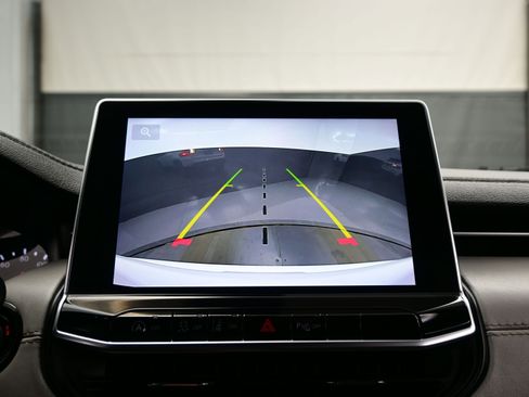 Used 2024 Jeep Compass Limited image 18