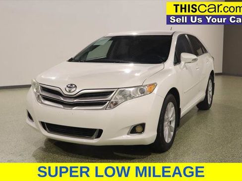 Used 2015 Toyota Venza LE FWD image 3