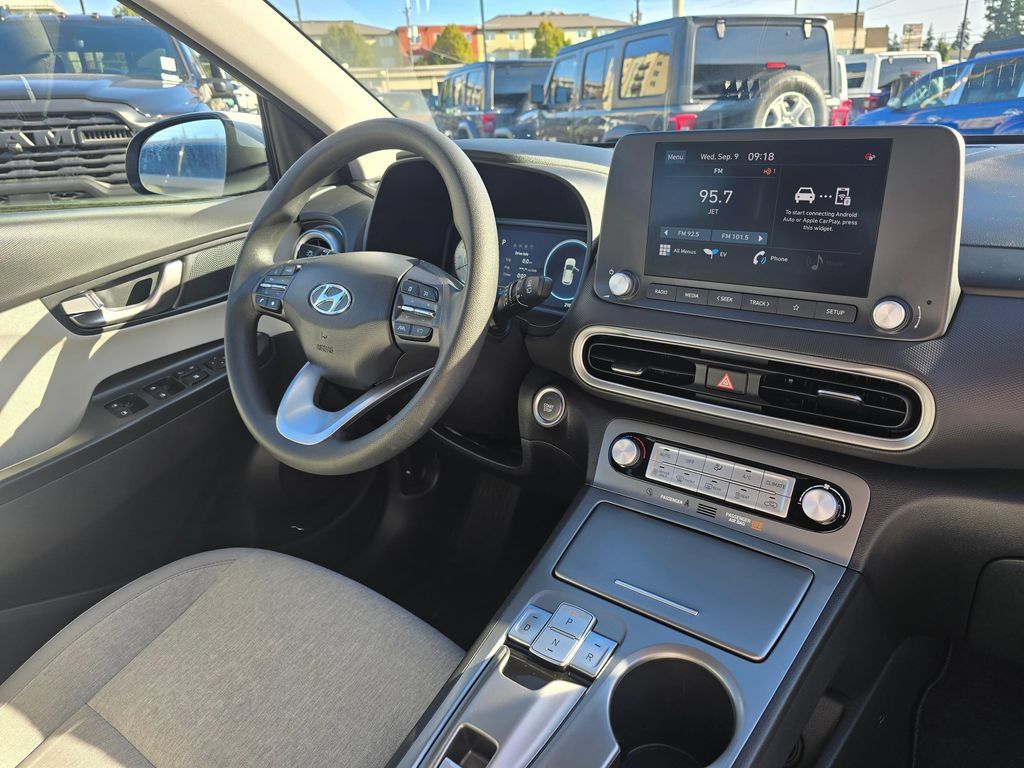 Used 2023 Hyundai Kona SE FWD image 9