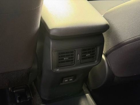 Used 2022 Toyota RAV4 SE w/ Weather & Moonroof Package image 19