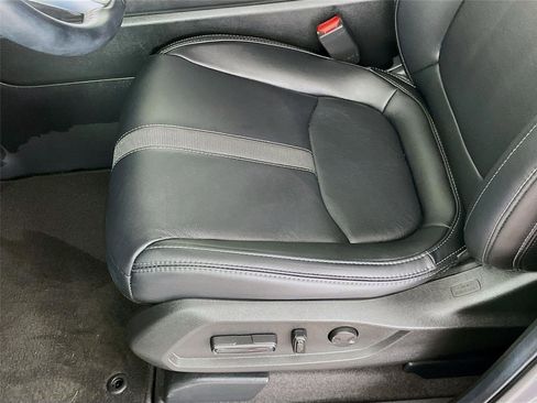 Used 2025 Honda Pilot EX-L image 23