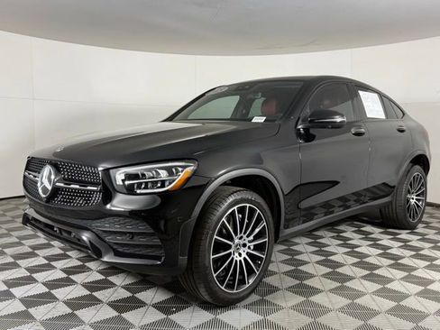 Used 2023 Mercedes-Benz GLC 300 4MATIC Coupe image 2