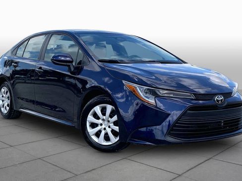 Used 2024 Toyota Corolla LE FWD image 3