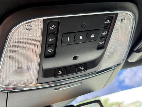 Used 2013 Chrysler 300 S image 64