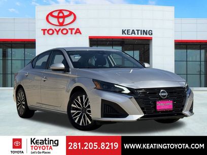 Used 2023 Nissan Altima 2.5 SV