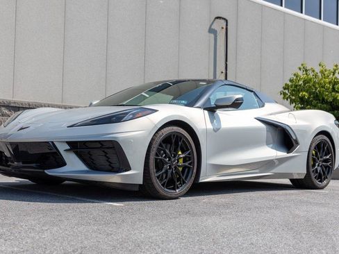 Used 2023 Chevrolet Corvette Stingray Preferred Conv RWD image 18