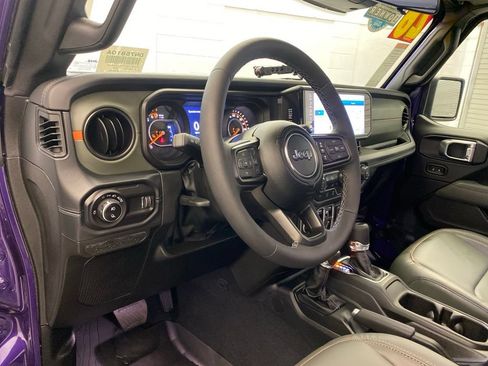 Certified 2026 Jeep Gladiator Mojave AWD/4WD image 18