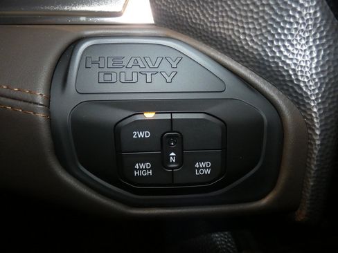 New 2026 RAM 2500 Limited AWD/4WD image 23