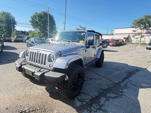 Used 2014 Jeep Wrangler Unlimited Rubicon w/ Dual Top Group AWD/4WD image 21