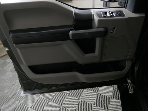 Used 2018 Ford F150 XLT w/ Equipment Group 302A Luxury image 13