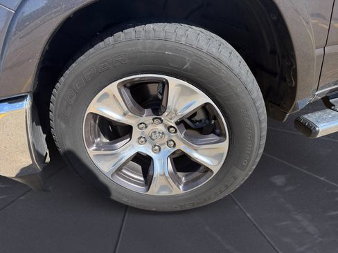 Used 2019 RAM 1500 Laramie RWD image 14