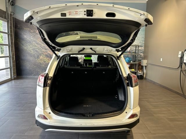 Used 2016 Toyota RAV4 Limited AWD/4WD image 28