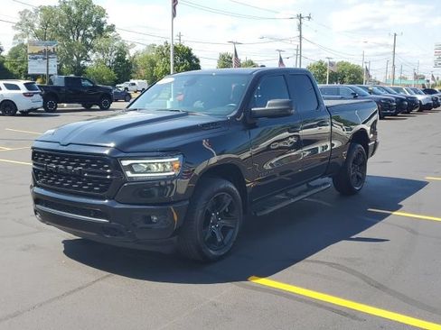 Used 2022 RAM 1500 Big Horn w/ Night Edition AWD/4WD image 2