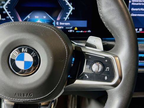 Used 2024 BMW 760i xDrive w/ Premium Package 2 AWD/4WD image 19