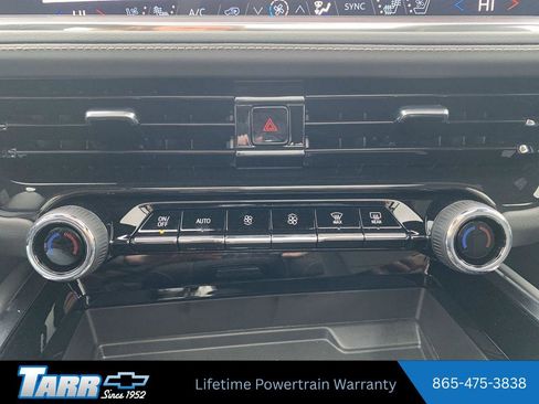 New 2026 Chevrolet Suburban Premier w/ Sun And Tow Package AWD/4WD image 17