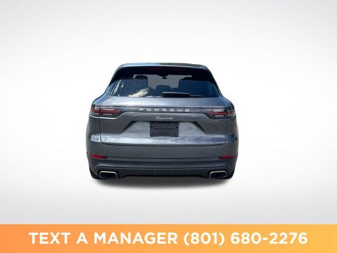 Used 2022 Porsche Cayenne w/ Premium Package AWD/4WD image 4