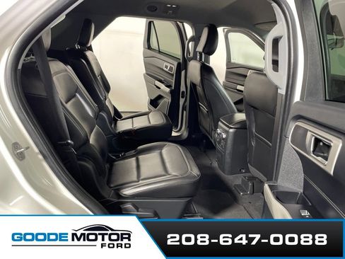Used 2022 Ford Explorer XLT w/ Equipment Group 202A AWD/4WD image 23