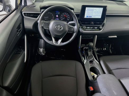 Used 2024 Toyota Corolla Cross LE w/ Moonroof Package AWD/4WD image 21