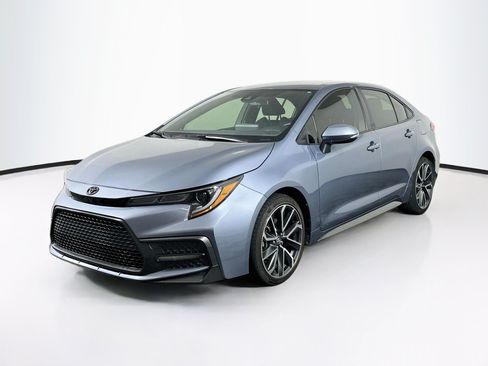 Used 2022 Toyota Corolla SE FWD image 3